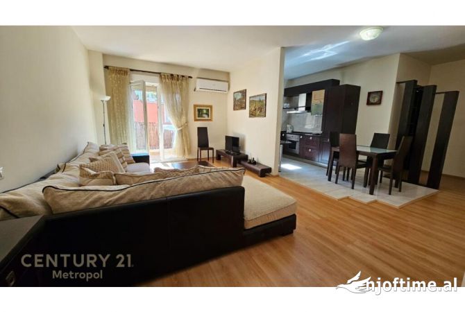 Shtepi me qera Apartament ne Tirane, 2+1, Mobilimi E mobiluar, Pagesa 800  Euro.