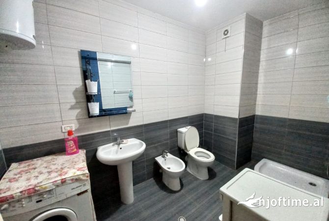 Shtepi me qera Apartament ne Tirane, 1+1, Mobilimi E mobiluar, Pagesa 37,000  Leke.