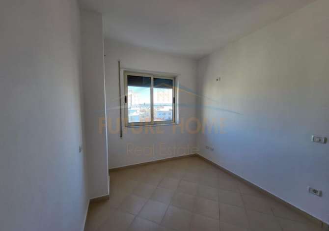 Shtepi ne shitje Apartament ne Durres, 1+1, Mobilimi Bosh, pa mobiluar, Pagesa 83,000  Euro.