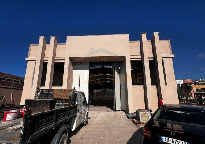 Ambient biznesi me qera 4+1 ne Durres - 2,500 Euro