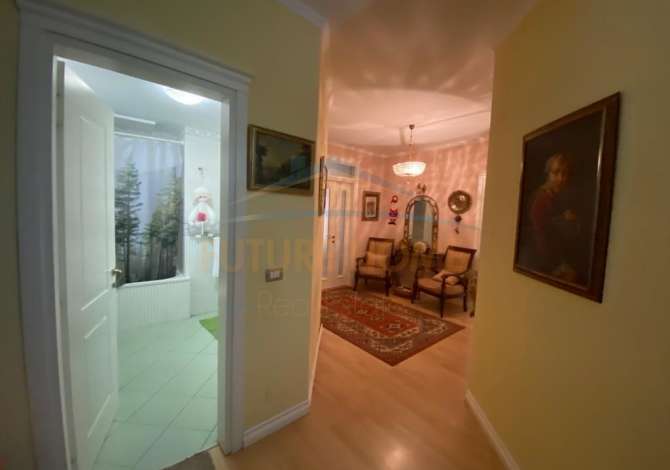 Shtepi ne shitje Apartament ne Durres, 3+1, Mobilimi E mobiluar, Pagesa 280,000  Euro.