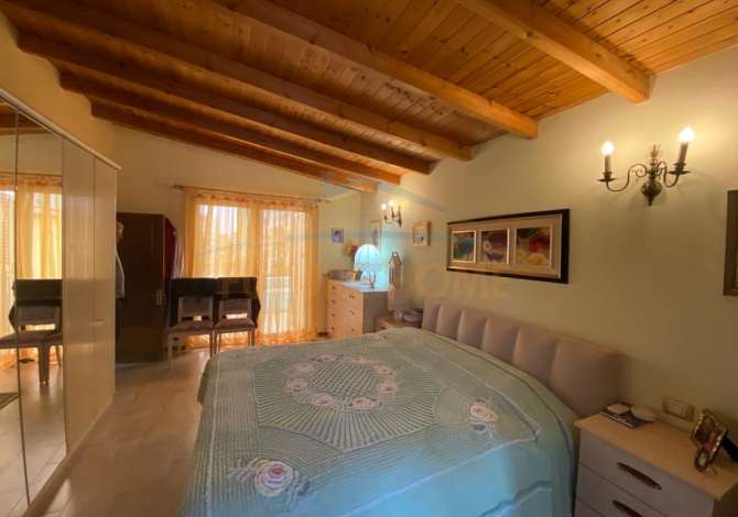 Shtepi ne shitje Apartament ne Durres, 3+1, Mobilimi E mobiluar, Pagesa 280,000  Euro.