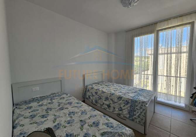 Shtepi ne shitje Apartament ne Durres, 3+1, Mobilimi Pjeserisht e mobiluar, Pagesa 400,000  Euro.