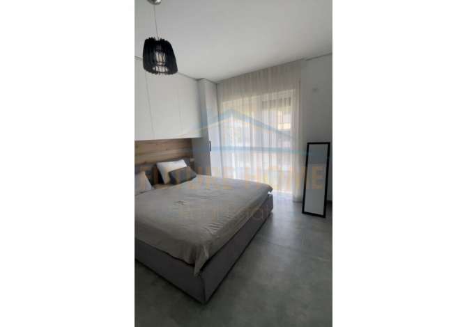 Shtepi ne shitje Apartament ne Durres, 2+1, Mobilimi E mobiluar, Pagesa 295,000  Euro.