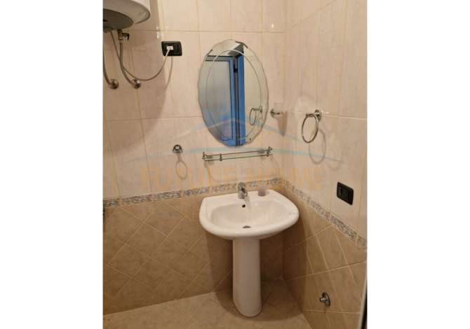 Shtepi ne shitje Apartament ne Durres, 2+1, Mobilimi E mobiluar, Pagesa 135,000  Euro.