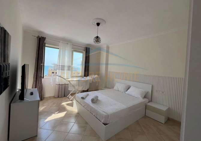 Shtepi ne shitje Apartament ne Durres, 3+1, Mobilimi E mobiluar, Pagesa 140,000  Euro.