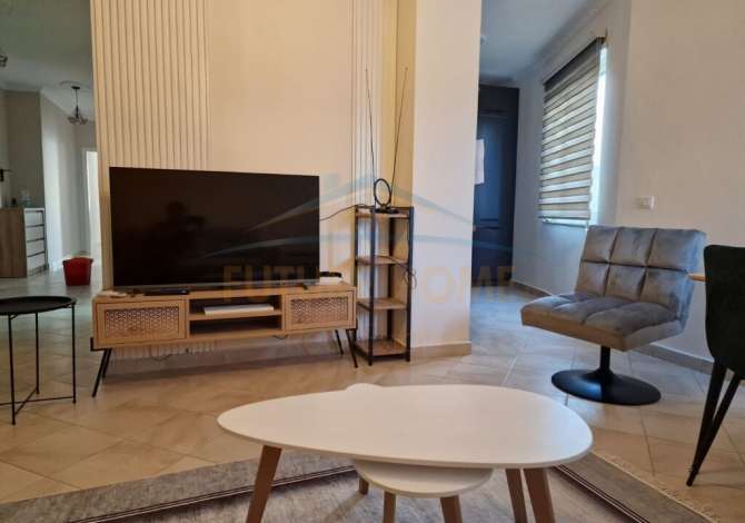 Shtepi ne shitje Apartament ne Durres, 3+1, Mobilimi E mobiluar, Pagesa 140,000  Euro.