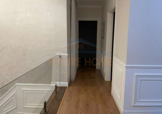 Shtepi ne shitje Vila Luksoze ne Durres, 4+1, Mobilimi E mobiluar, Pagesa 820,000  Euro.