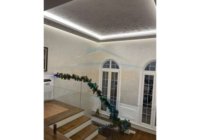 Shtepi ne shitje Vila Luksoze ne Durres, 4+1, Mobilimi E mobiluar, Pagesa 820,000  Euro.