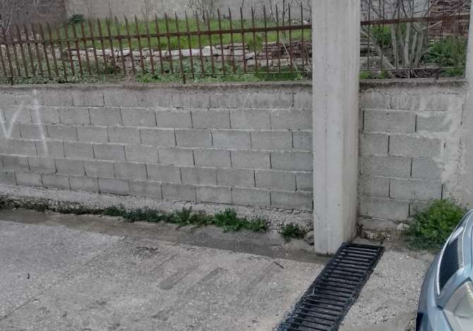 Truall ose Toke  ne Gjirokaster - 13,000 Euro