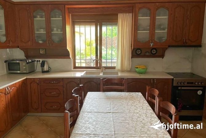 Casa in vendita 3+1 a Argirocastro - 90,000 Euro