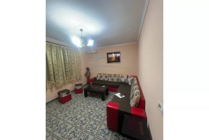 Shtepi me qera Apartament ne Tirane, 2+1, Mobilimi E mobiluar, Pagesa 450  Euro.