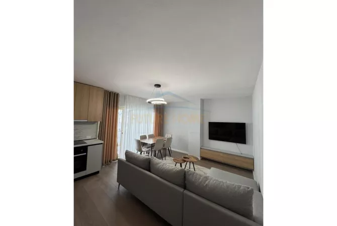 Shtepi ne shitje Apartament ne Tirane, 2+1, Mobilimi E mobiluar, Pagesa 135,000  Euro.