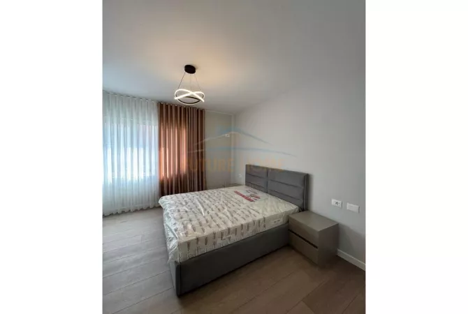 Shtepi ne shitje Apartament ne Tirane, 2+1, Mobilimi E mobiluar, Pagesa 135,000  Euro.