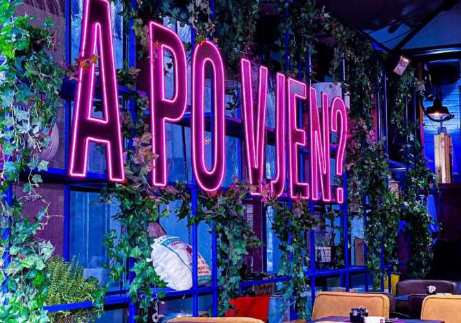 Njoftime Pune ne Tirane, Profesioni Kamarier,Ndihmese Banakiere , , Pagesa Me Marreveshje.