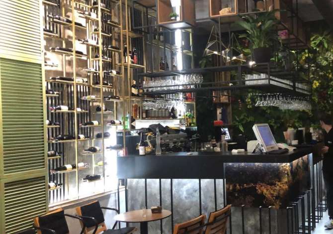 Njoftime Pune ne Tirane, Profesioni Banakier/e,Kamarier/e , , Pagesa Me Marreveshje.