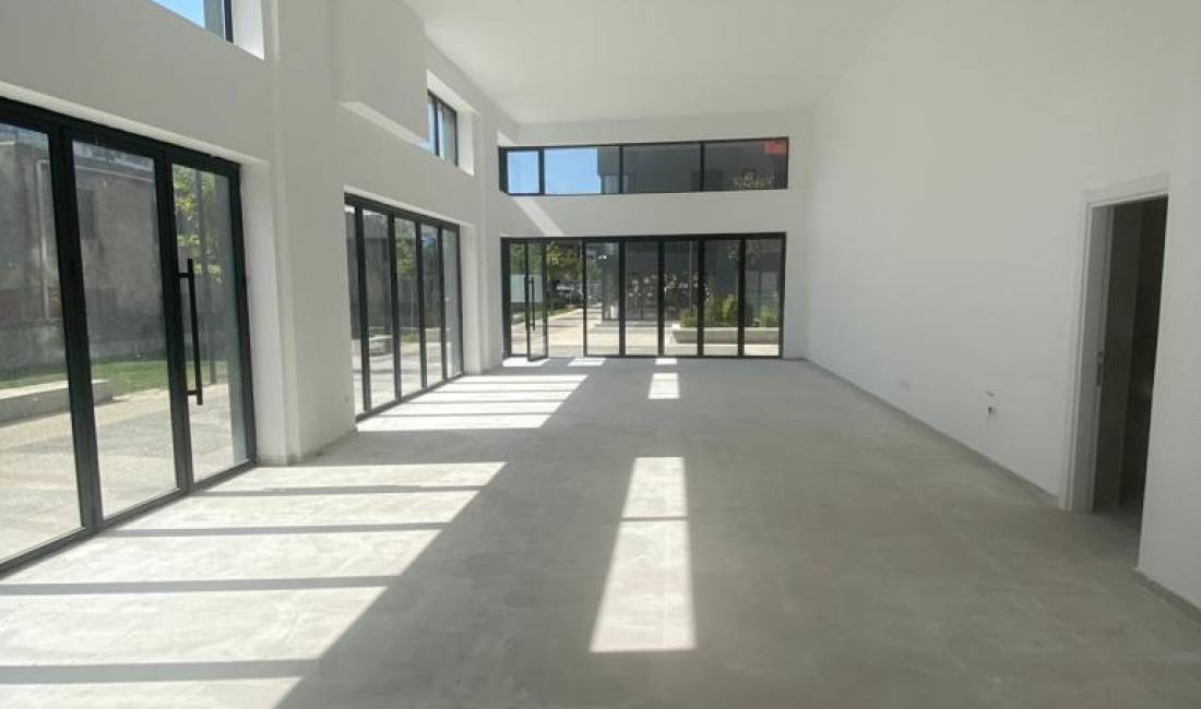 QERA, Dyqan, Hapsir Boshe, Rezidenca Future Home. UNA33952