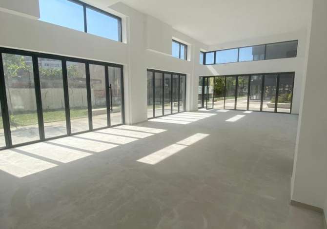 Ambient biznesi me qera 1+1 ne Tirane - 2,000 Euro