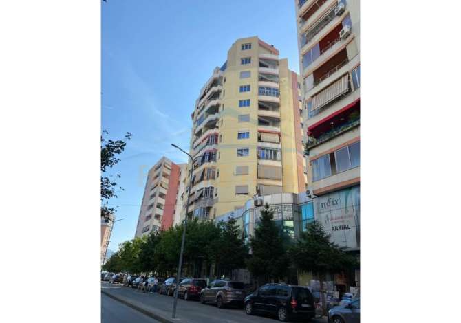 Shtepi ne shitje 7+1 ne Elbasan - 330,000 Euro