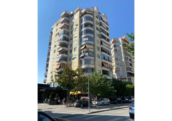 Shtepi ne shitje Duplex(shtepi me 2 kate) ne Elbasan, 7+1, Mobilimi Bosh, pa mobiluar, Pagesa 330,000  Euro.