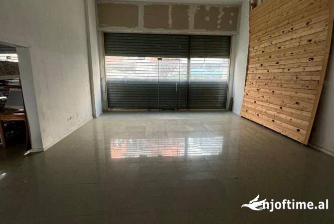 Ambient biznesi me qera 1+1 ne Tirane - 1,000 Euro