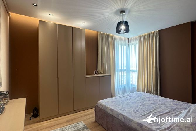 Shtepi me qera Apartament ne Tirane, 2+1, Mobilimi Pjeserisht e mobiluar, Pagesa 600  Euro.