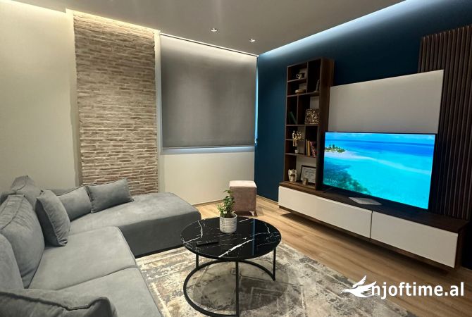 Shtepi me qera Apartament ne Tirane, 2+1, Mobilimi Pjeserisht e mobiluar, Pagesa 600  Euro.