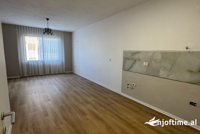 Shtepi ne shitje 1+1 ne Tirane - 106,000 Euro