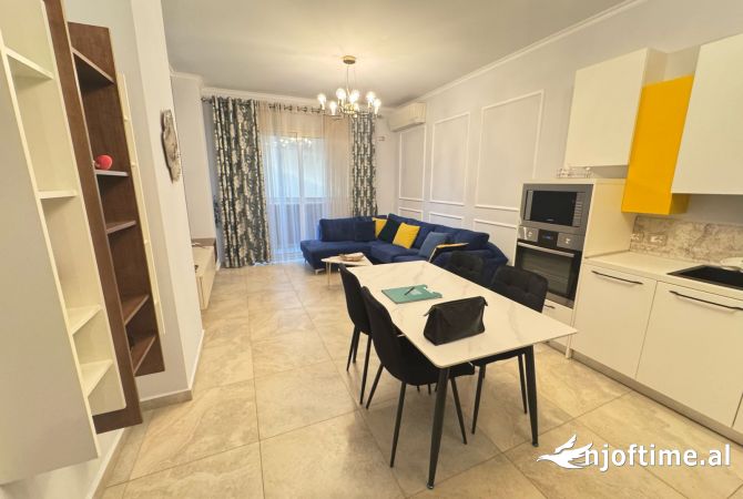 Shtepi me qera Apartament ne Tirane, 2+1, Mobilimi E mobiluar, Pagesa 650  Euro.