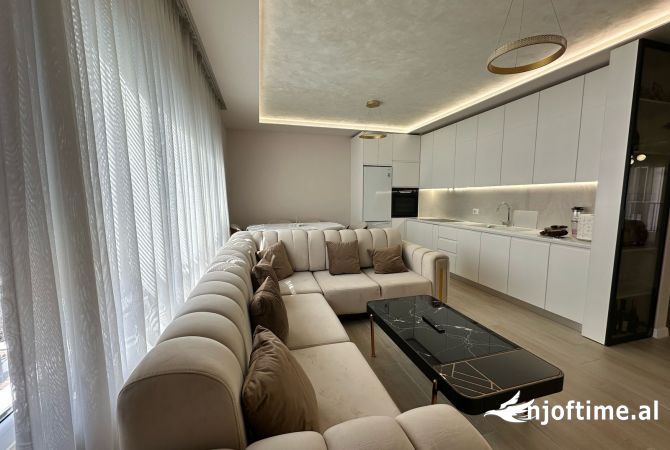 Shtepi me qera Apartament ne Tirane, 2+1, Mobilimi E mobiluar, Pagesa 550  Euro.