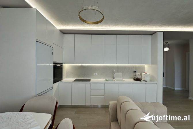 Shtepi me qera 2+1 ne Tirane - 550 Euro