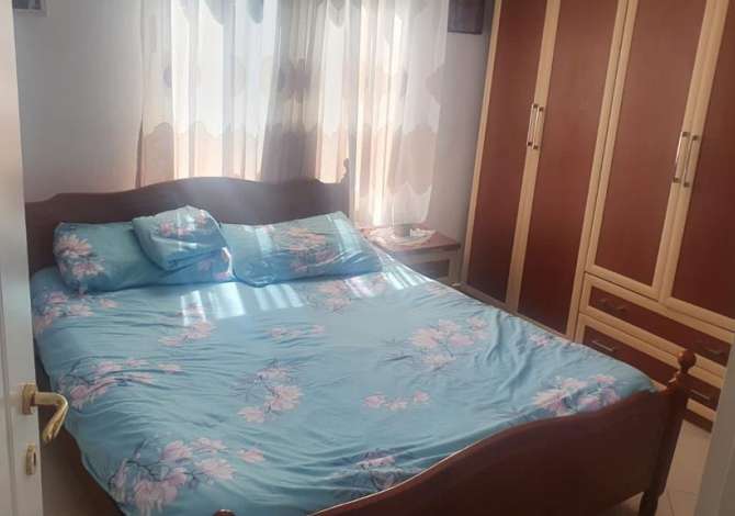 Shtepi me qera Shtepi Private ne Tirane, 3+1, Mobilimi E mobiluar, Pagesa 400  Euro.