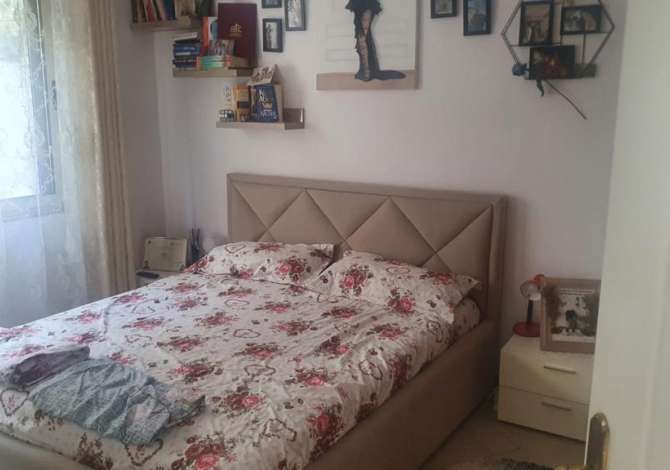 Shtepi me qera Shtepi Private ne Tirane, 3+1, Mobilimi E mobiluar, Pagesa 400  Euro.