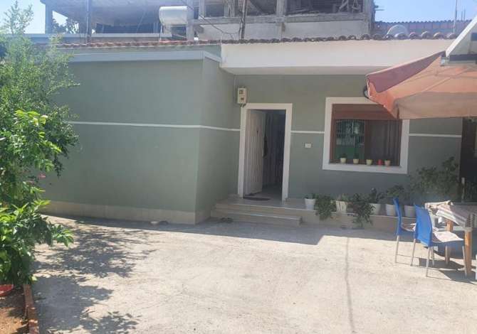 Shtepi me qera Shtepi Private ne Tirane, 3+1, Mobilimi E mobiluar, Pagesa 400  Euro.