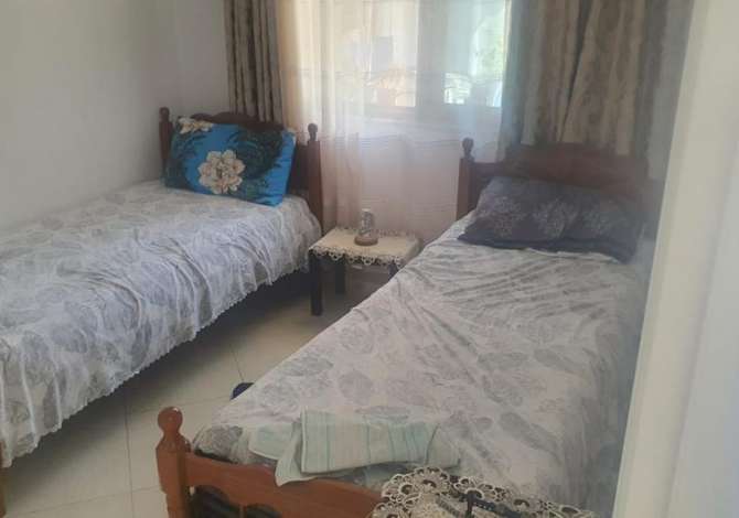 Shtepi me qera Shtepi Private ne Tirane, 3+1, Mobilimi E mobiluar, Pagesa 400  Euro.