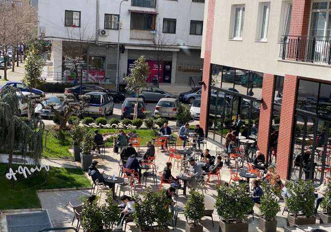 Njoftime Pune ne Tirane, Profesioni Kamarier/e , Fillestar/Pak eksperience, Pagesa 35,000  Leke.