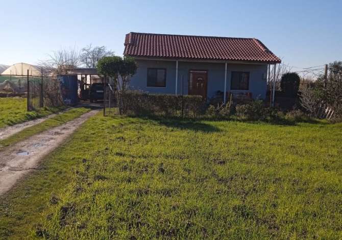 Truall ose Toke  ne Lushnje - 70,000 Euro
