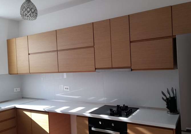 Shtepi me qera 2+1 ne Tirane - 650 Euro