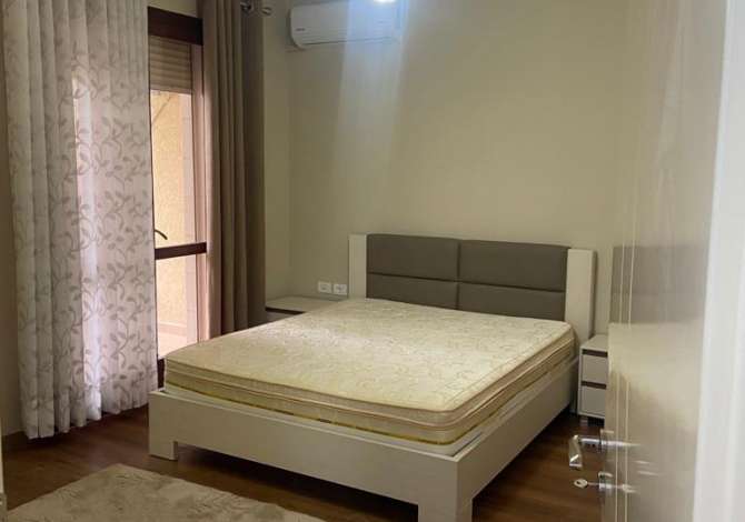 Shtepi me qera Apartament ne Tirane, 2+1, Mobilimi E mobiluar, Pagesa 550  Euro.