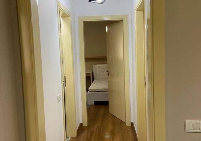 Shtepi me qera Apartament ne Tirane, 2+1, Mobilimi E mobiluar, Pagesa 550  Euro.