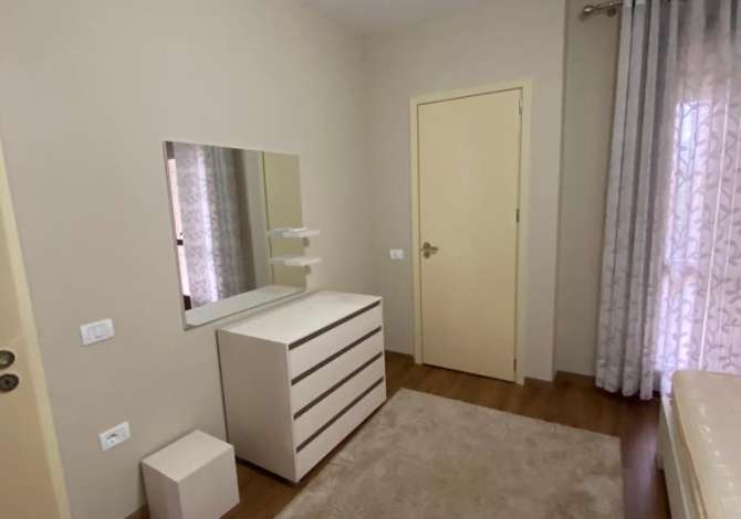Shtepi me qera Apartament ne Tirane, 2+1, Mobilimi E mobiluar, Pagesa 550  Euro.