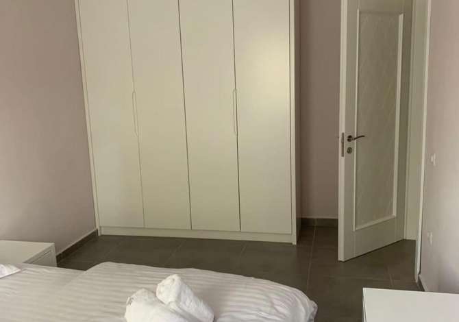 Shtepi me qera Apartament ne Tirane, 1+1, Mobilimi E mobiluar, Pagesa 400  Euro.