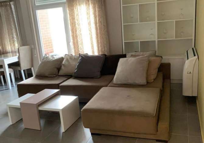 Shtepi me qera Apartament ne Tirane, 1+1, Mobilimi E mobiluar, Pagesa 400  Euro.
