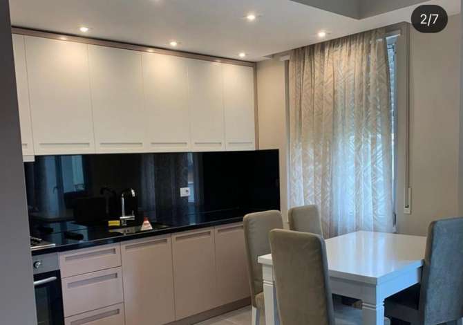 Shtepi me qera Apartament ne Tirane, 1+1, Mobilimi E mobiluar, Pagesa 400  Euro.