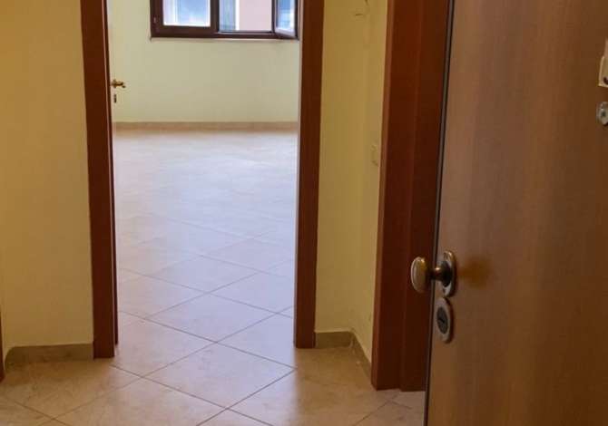 Shtepi me qera 1+1 ne Tirane - 40,000 Leke