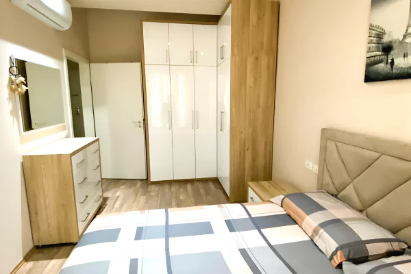 Shtepi me qera 2+1 ne Tirane - 600 Euro