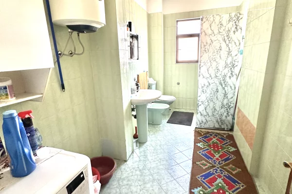 Shtepi ne shitje 3+1 ne Tirane - 255,000 Euro