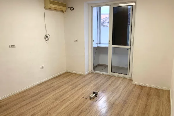 Shtepi me qera 1+1 ne Tirane - 70,000 Leke