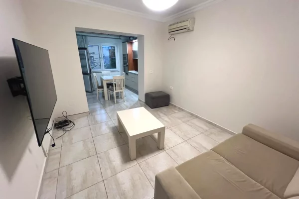Shtepi me qera 2+1 ne Tirane - 600 Euro