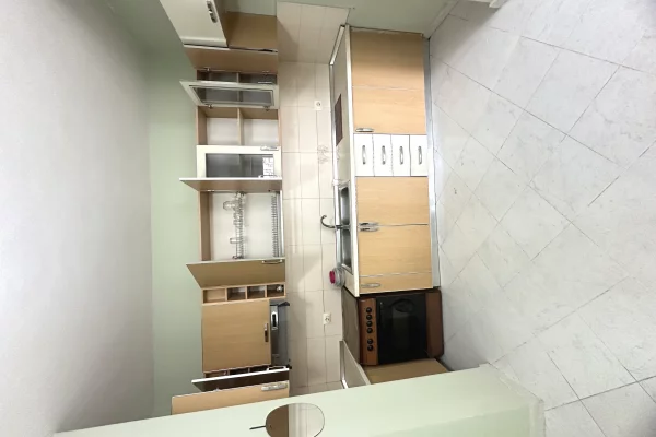 Shtepi me qera 1+1 ne Tirane - 30,000 Leke